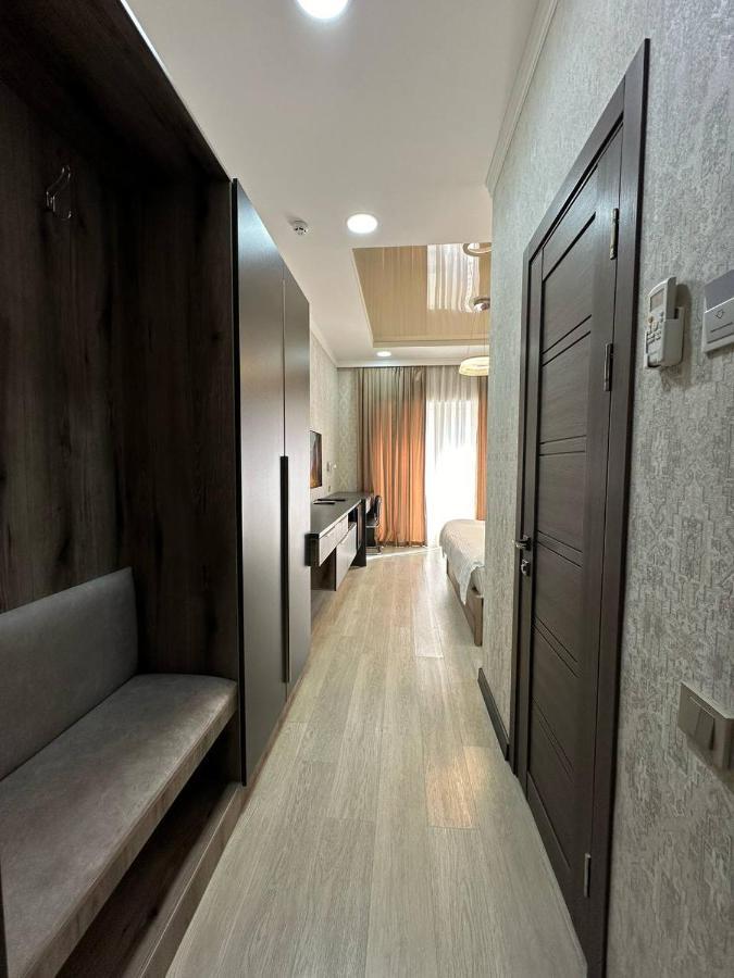 Vip Hotel Tashkent Esterno foto