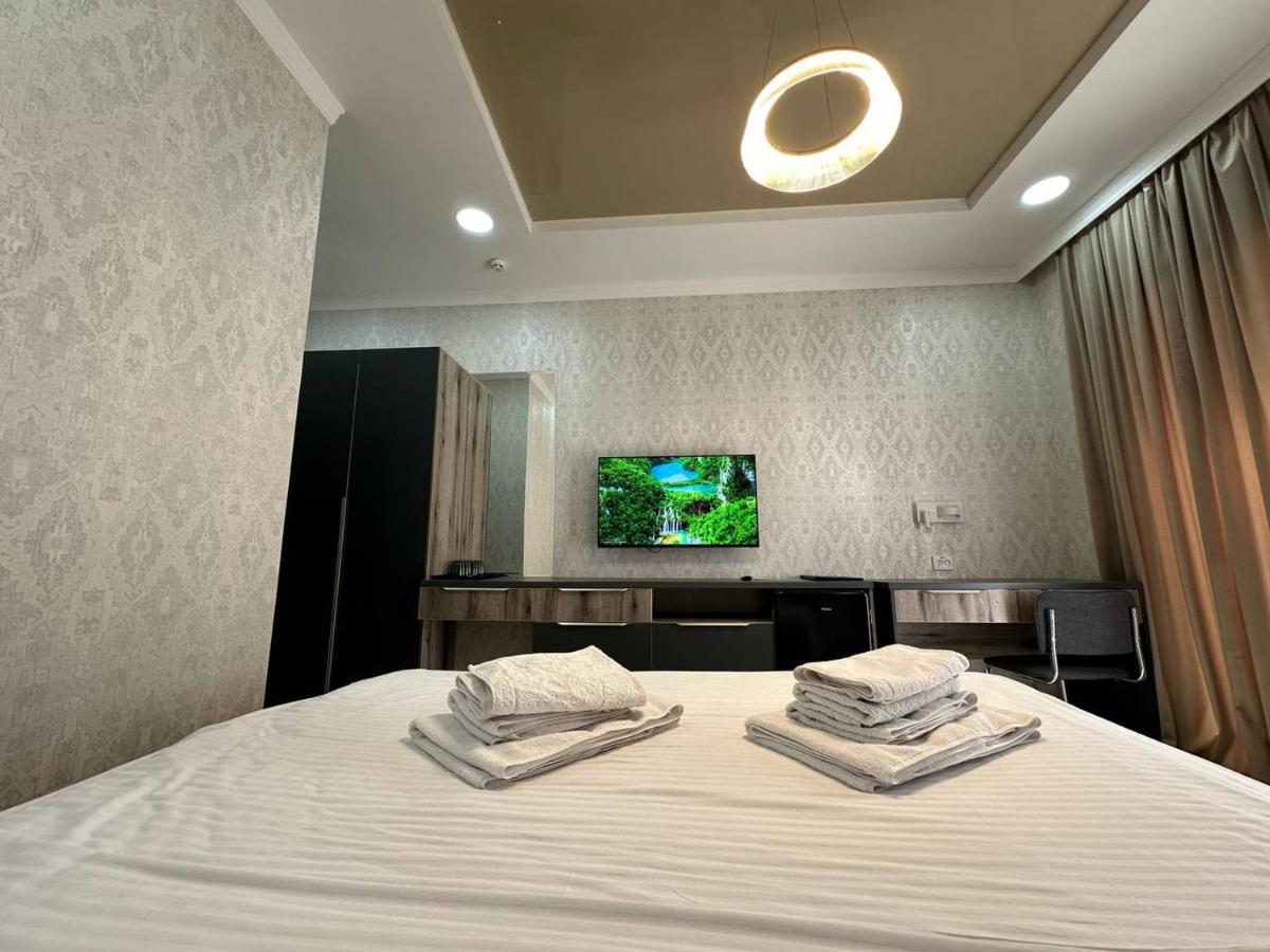 Vip Hotel Tashkent Esterno foto