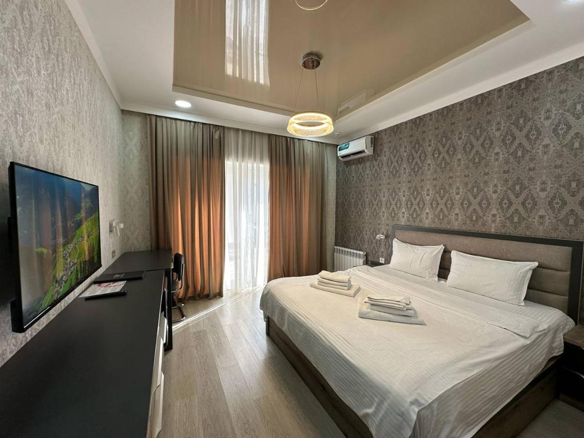 Vip Hotel Tashkent Esterno foto
