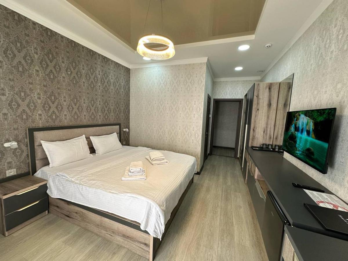 Vip Hotel Tashkent Esterno foto