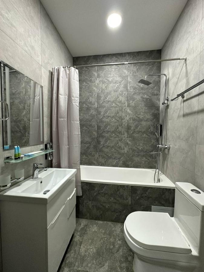 Vip Hotel Tashkent Esterno foto