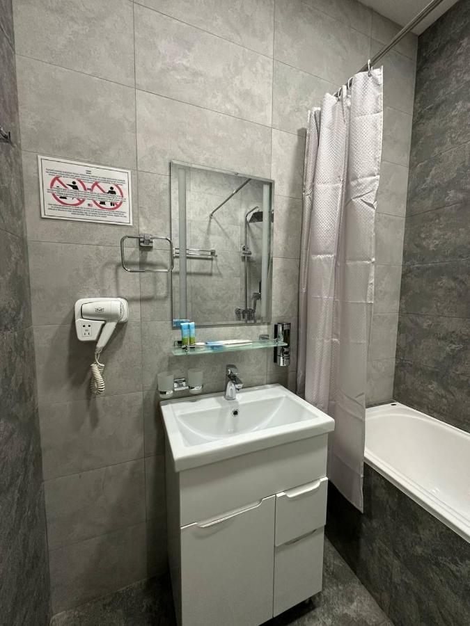 Vip Hotel Tashkent Esterno foto