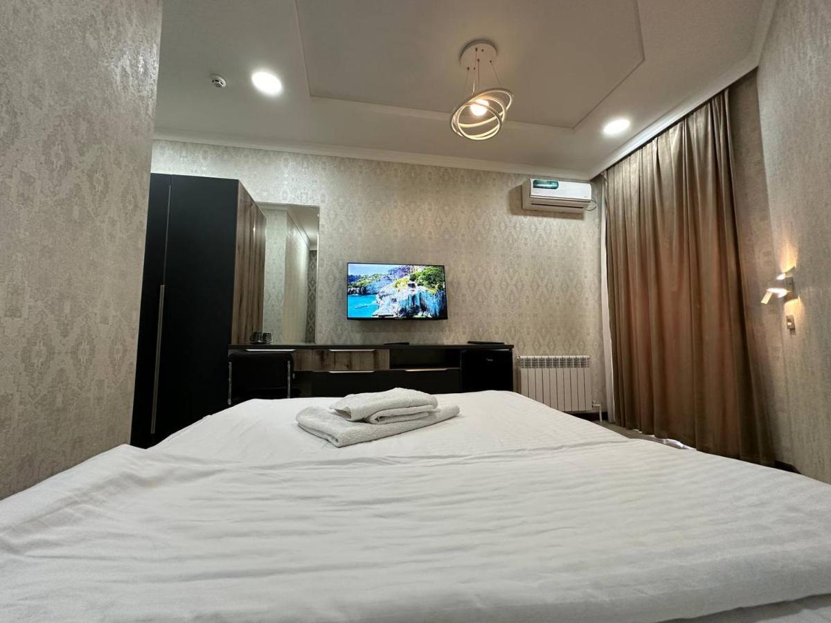Vip Hotel Tashkent Esterno foto