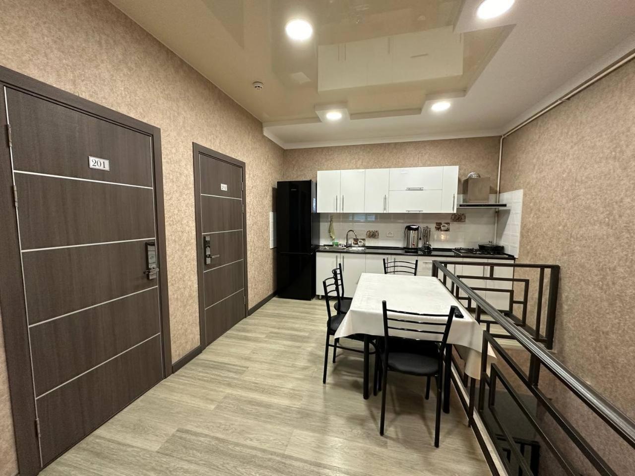 Vip Hotel Tashkent Esterno foto