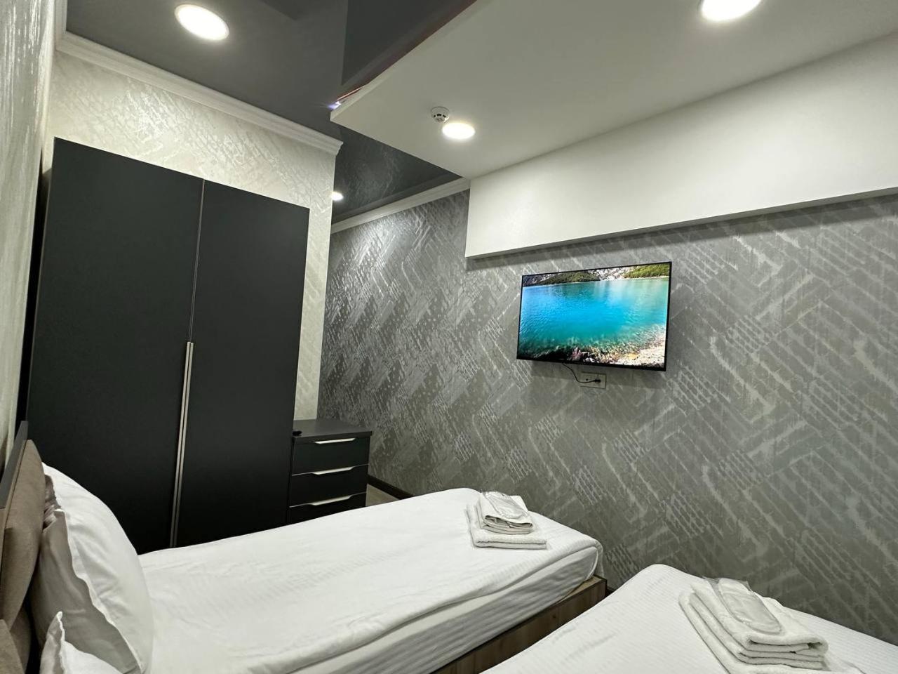 Vip Hotel Tashkent Esterno foto