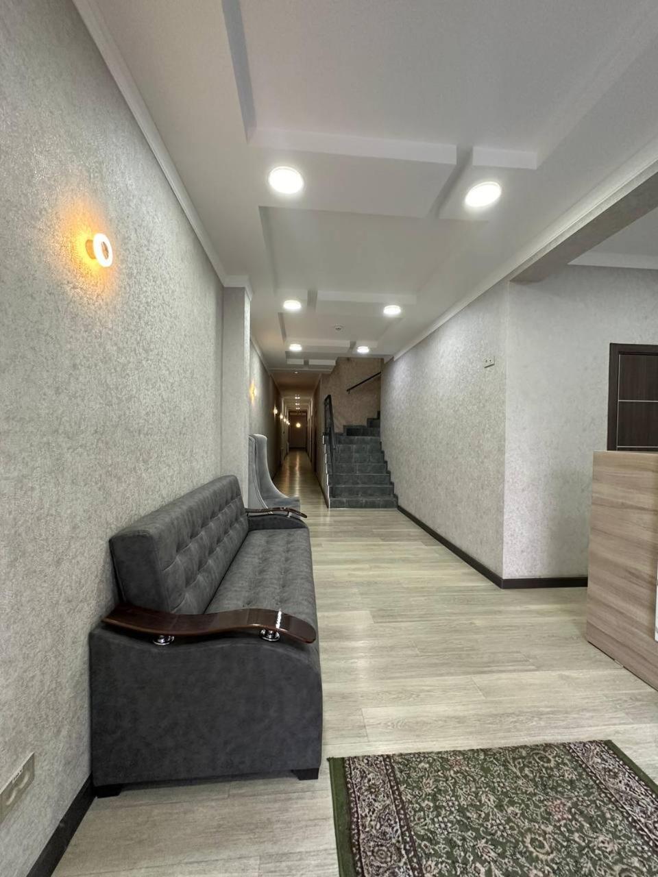 Vip Hotel Tashkent Esterno foto