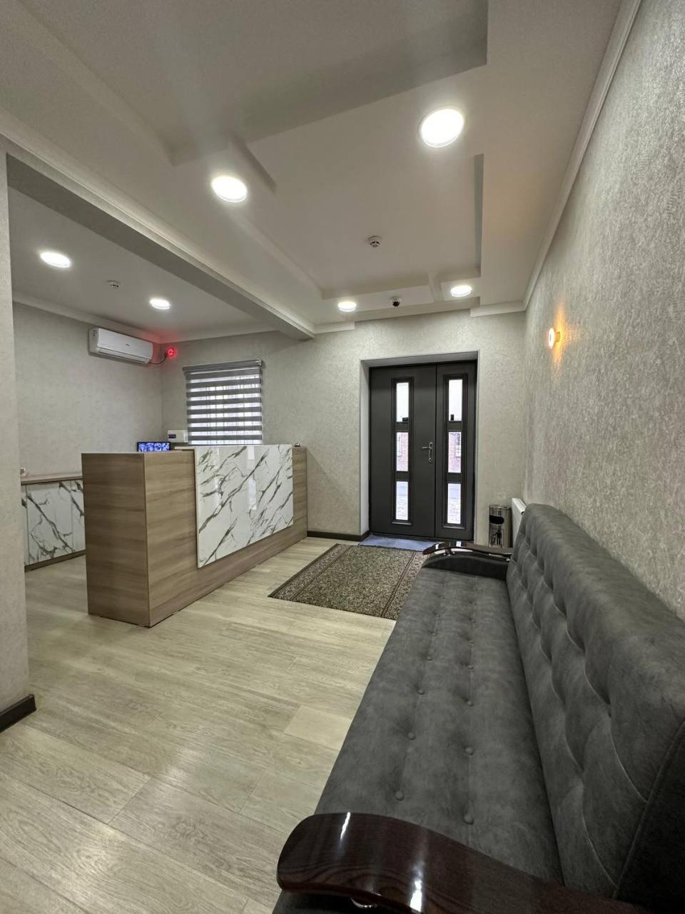 Vip Hotel Tashkent Esterno foto
