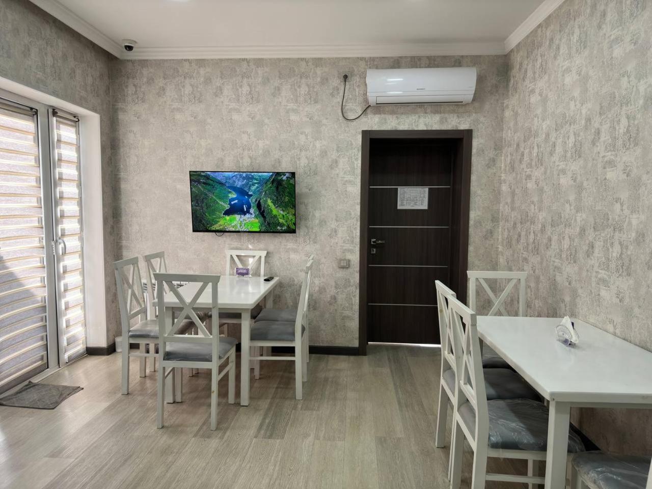 Vip Hotel Tashkent Esterno foto